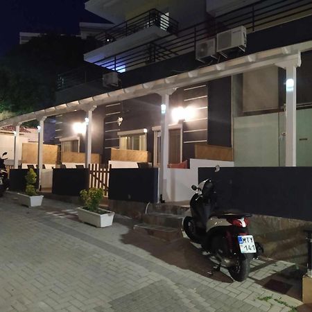 Stratos Family Apartments & Studios Неос-Мармарас Екстер'єр фото